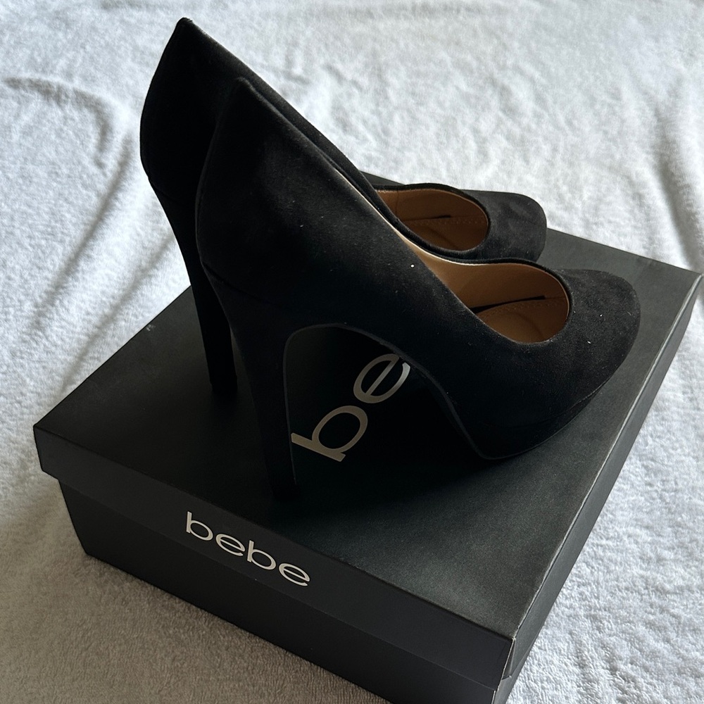 Bebe Amia Black Suede-Like 5” Heels Size 7.5 - Picture 2 of 9